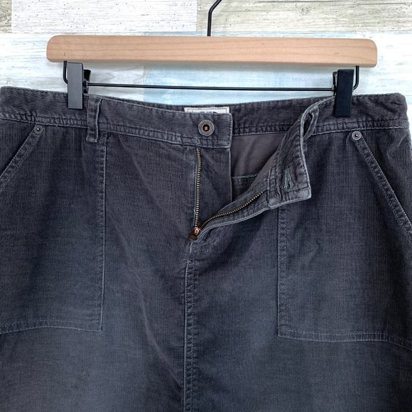 SOLD The North Face Corduroy Utility Skirt Gray - Picture 3 of 7